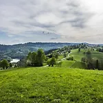 Jelenia Apartment